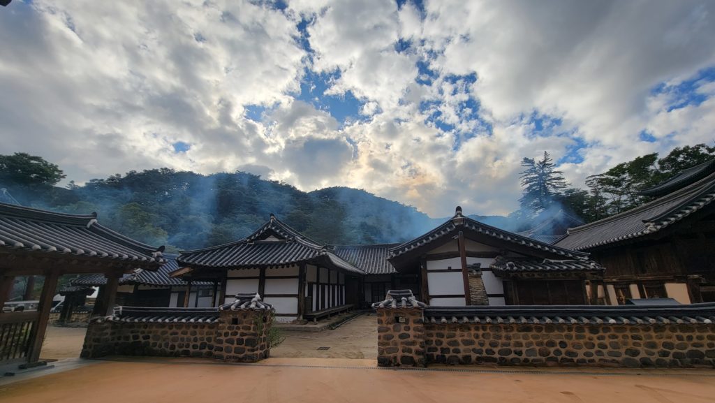 Dive Deeper into South Korean Buddhist Culture with a Temple Stay