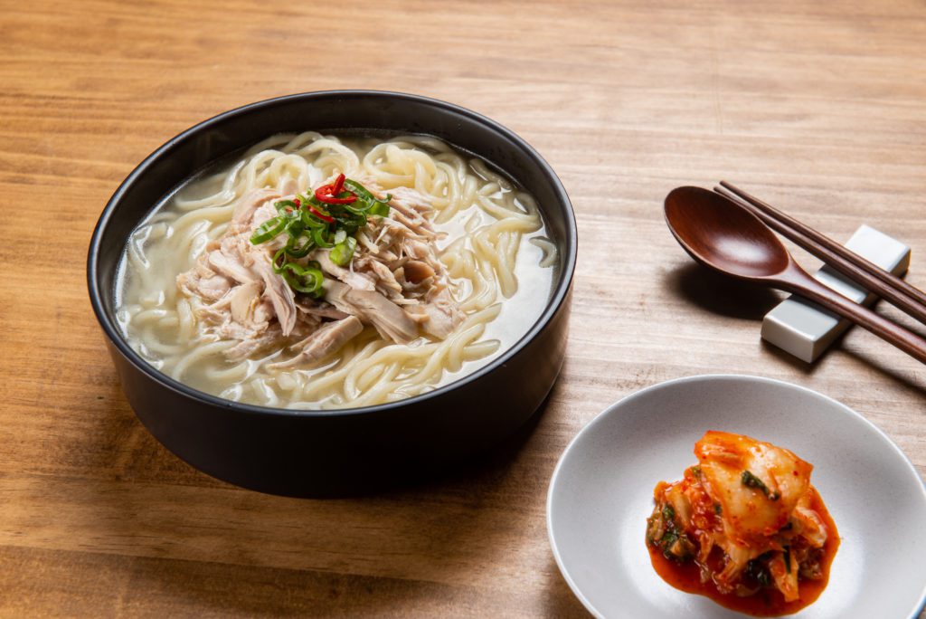 A Year to Learn Korean Cooking: Kalguksu
